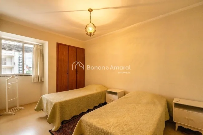 Imagem Apartamento à venda no coração do Cambuí, Campinas, em localização nobre e tranquila. Com plan...