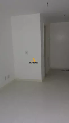 Imagem Rua Soares Caldeira - Madureira - Vendo sala de 22m² - Centro Empresarial Madureira - Aluguel R$500,00