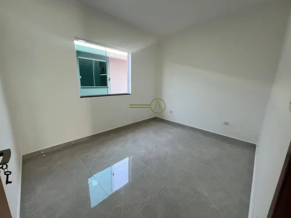 Imagem Casa Térrea á venda, apenas 600m da praia à venda, totalmente reformada