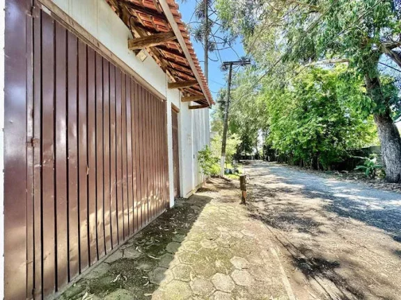 Imagem Cond. Vila Velha - Casa 80% TÉRREA, 3 suítes, lote 1.5 46m² plano!