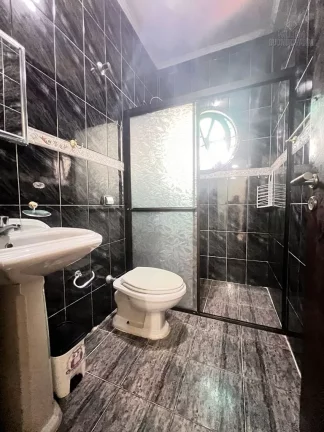 Imagem Sobrado com Piscina e Área Gourmet – 3 Dorms | 384m² de Terreno | R$ 879.000