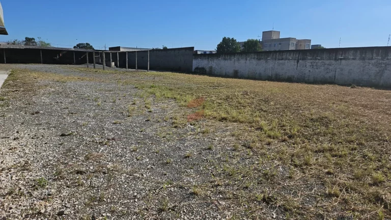 Imagem BARRACÃO/GALPÃO à venda com 2400m² por R$ 3.150.000,00 no bairro Weissópolis - PINHAIS / PR