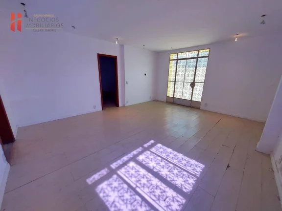 Imagem INCRÍVEL CASA TRIPLEX NO JARDIM 25 DE AGOSTO.
