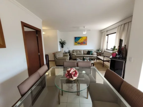 Imagem ASTÚRIAS – UMA QUADRA DA PRAIA, MARAVILHOSO APTO COM 124 M² ÚTEIS, 01 VAGA DE GARAGEM NO PRÉDIO, PISCINA E SALÃO DE JOGOS E FESTAS.