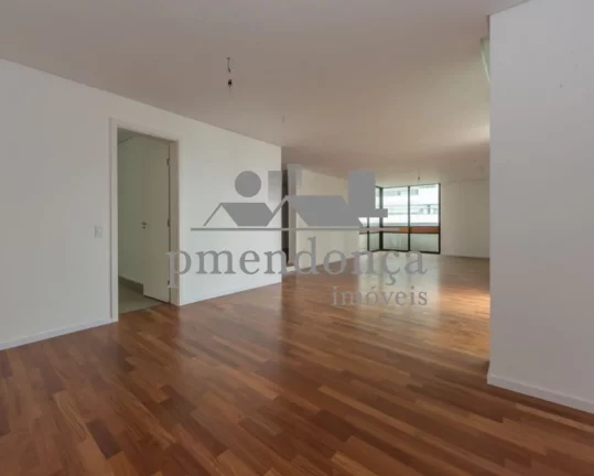 Imagem Excelente apartamento com 326m², 4 suítes e 3 vagas livres + depósito