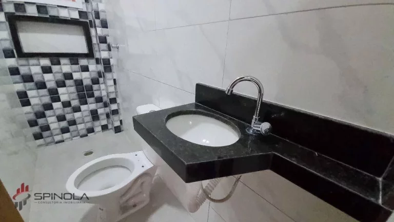 Imagem Sobrado com 2 dormitórios à venda, 63 m² por R$ 300.000,00 - Real - Praia Grande/SP