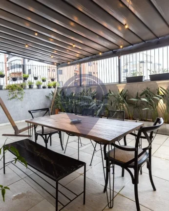 Imagem Imóvel de alto padrão em Perdizes: 3 quartos, 2 suítes, 2 salas, 3 banheiros, 2 vagas, 234m² - São Paulo-SP.