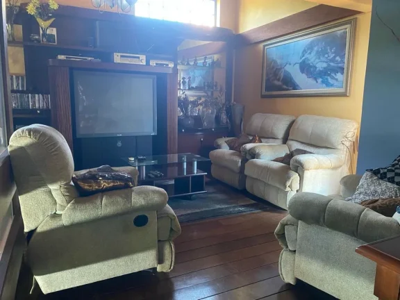 Imagem Casa para venda no bairro Chácara das Pedras em Porto Alegre
