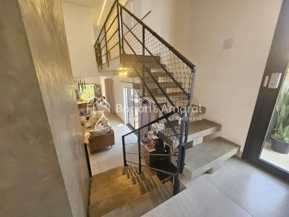 Imagem Descubra essa casa à venda em Valinhos, localizada em um condomínio fechado de fácil acesso a Cam...