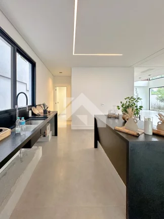 Imagem Casa de Condomínio em Alphaville - Santana de Parnaíba