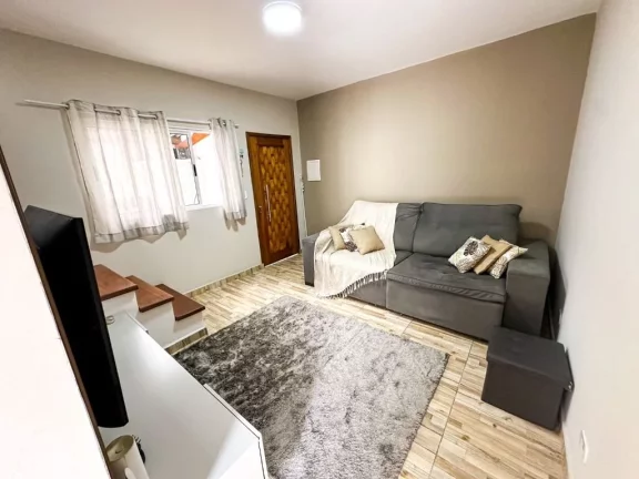 Imagem Sobrado com 2 dormitórios à venda, 195 m² por R$ 680.000,00 - Vila Perreli - Poá/SP