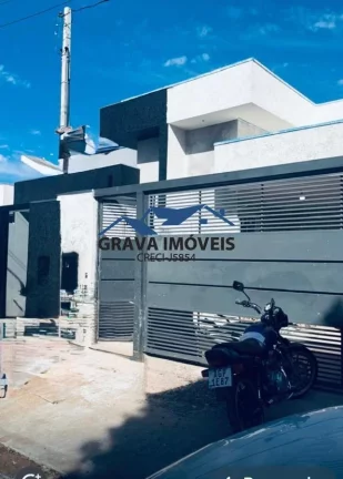 Imagem Alto Padrão para Venda em Sarandi, JARDIM VERÃO, 3 dormitórios, 1 suíte, 2 banheiros, 2 vagas