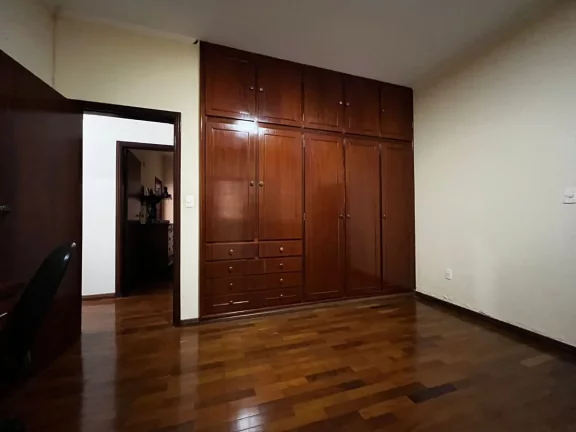 Imagem Casa tipo para venda em Prolongamento Jardim Doutor Antônio Petráglia com 3 quartos, sendo 1 suíte, 183m2