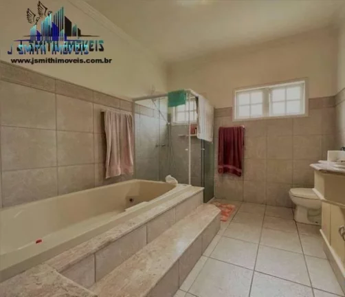 Imagem CASA ESTILO CAMPESTRE, EM CONDOMÍNIO ALTO PADRÃO EM COTIA.