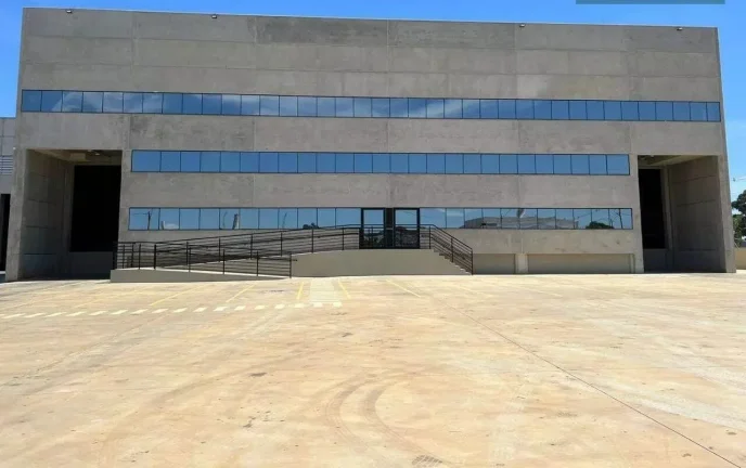 Imagem Galpão Industrial em Condomínio de Alto Padrão, 2.300m² na Cidade de Sorocaba-SP, Bairro Iporanga: Venda e Locação!