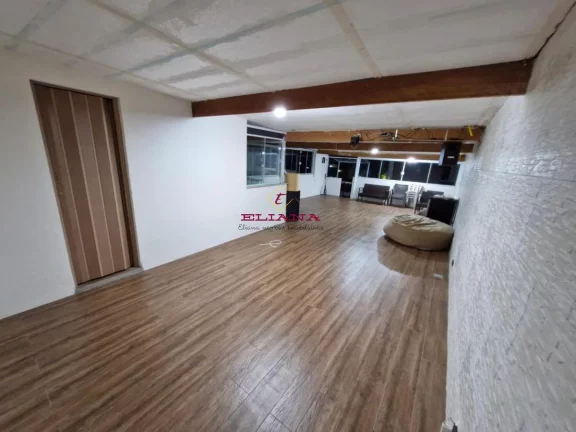 Imagem Sobrado à venda em São Paulo, Conjunto Residencial Vista Verde, com 3 quartos, 250m²