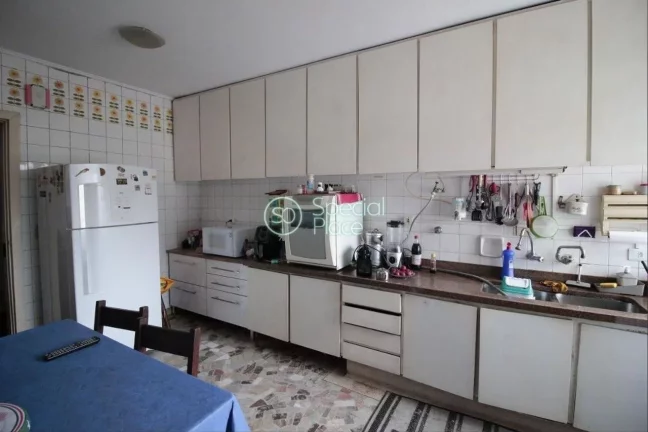 Imagem Apartamento amplo com 150m2 de área privativa, 3 dormitórios ( 1 suíte ) e 2 vagas na garagem. Ex...