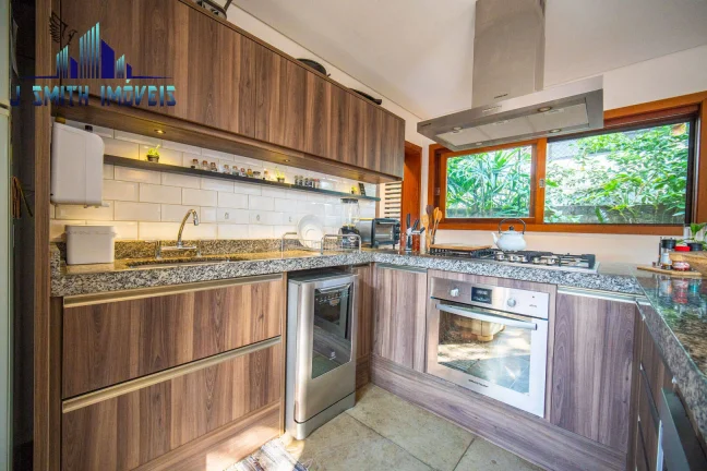 Imagem Casa com 2 dormitórios, sendo 1 suíte à venda - Granja Viana - Fazendinha