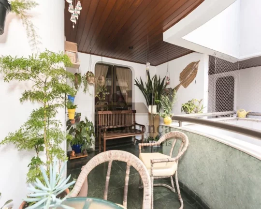 Imagem Apartamento amplo, rico em armários, com living para 2 ambientes com terraço, lavabo, 3 suítes, b...