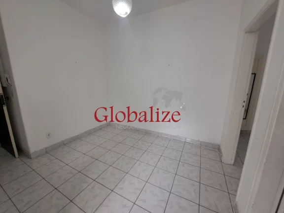 Imagem Apartamento à venda com 55m², 2 quartos, elevador, vaga, 1 quadra da praia por R$427.000,00 no Boqueirão em Santos