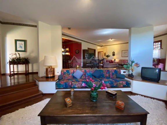 Imagem Apartamento à venda em Campos do Jordão - Com 04 dormitórios