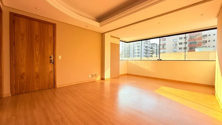 Imagem Apartamento à venda em Porto Alegre, Petrópolis, com 3 quartos, 103m2