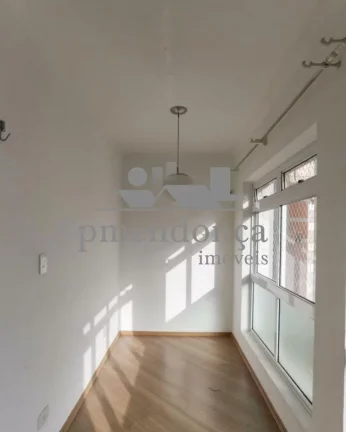 Imagem Apartamento com living para 02 ambientes com piso laminado, 02 dormitórios, banheiro, dependência ...