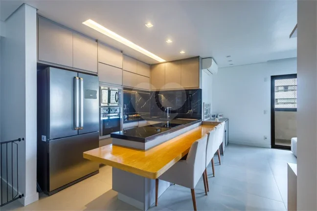 Imagem Apartamento à venda com 3 quartos, sendo 1 suíte, no condomínio Vn Capote Valente, São Paulo - SP