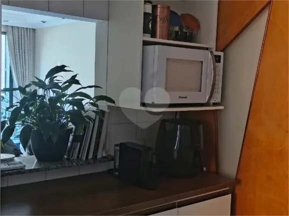 Imagem Apartamento à venda com 3 quartos, sendo 1 suíte, no condomínio Portal Dos Bandeirantes, São Paulo - SP
