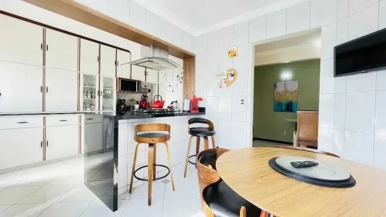 Imagem Apartamento frente mar com 3 dormitórios sendo 1 suíte na Barra Norte de Balneário Camboriú/SC