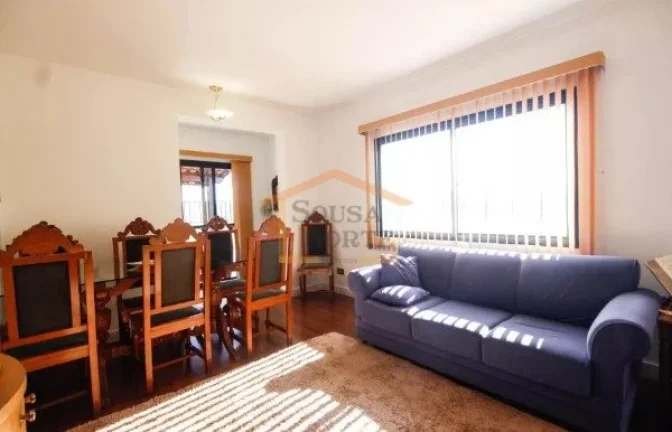 Imagem Apartamento amplo, com 3 dormitórios, sendo 1 suíte, 2 banheiros. Conta com varanda, box, armário...