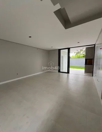Imagem Sobrado à Venda em Sertão do Maruim - 3 Dormitórios, R$620k