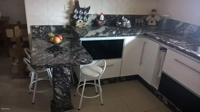 Imagem Sobrado para Venda em Ribeirão Pires / SP no bairro Bocaina