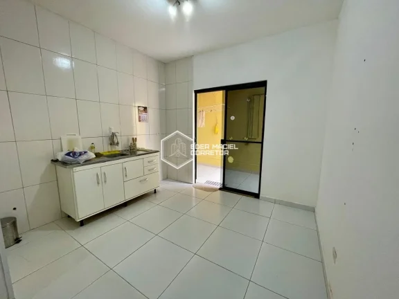 Imagem Excelente imóvel em terreno de 275 m², com 219 m² de área construída, ideal para moradia famili...
