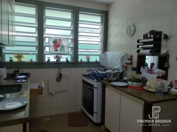 Imagem Casa à venda, 388 m² por R$ 1.250.000,00 - Tijuca - Teresópolis/RJ