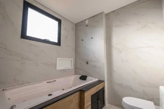 Imagem Casa com 4 dormitórios sendo 3 suítes e 2 vagas - Rio Tavares, Florianópolis/SC