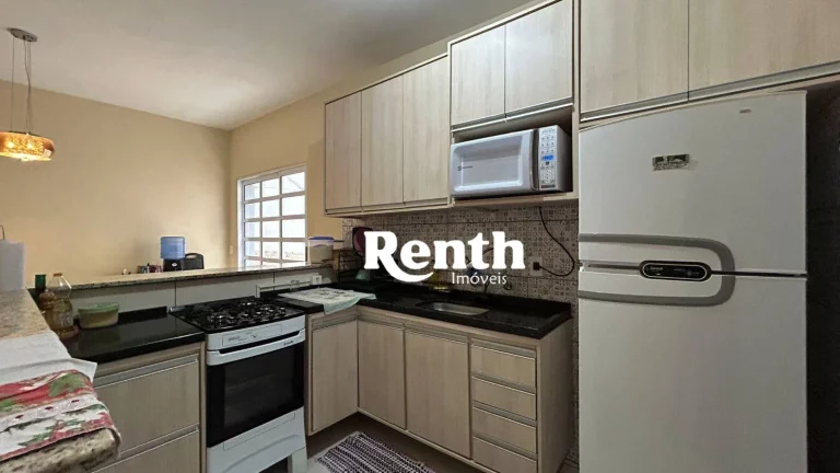 Imagem Sobrado com 3 dormitórios à venda, 198 m² por R$ 550.000,00 - Vila Industrial - Rio Claro/SP