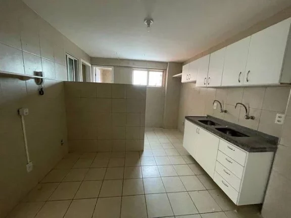 Imagem Apartamento com 3 dormitórios à venda, 112 m² por R$ 650.000 - Guararapes - Fortaleza/CE