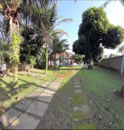 Imagem CASA COM 4 QUARTOS AREA GOURMET ,1 FLAT INDEPENDENTE , LAVANDERIA, AMPLO JARDIM E ESTACIONAMENTO ,ACEITA PERMUTA DE IMOVEIS