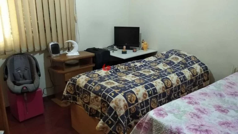 Imagem Sobrado à venda 4 Quartos, 1 Suite, 2 Vagas, 242M², Olímpico, São Caetano do Sul - SP