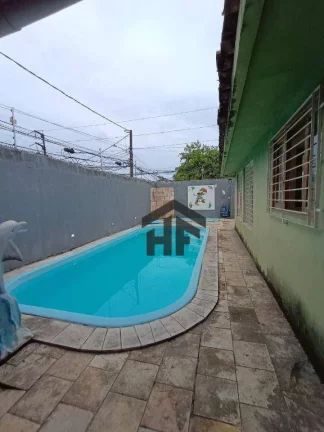 Imagem Casa de 133m² à venda, com 4 quartos (2 suítes), localizada em Candeias, Jaboatão dos Guararapes - Pernambuco.