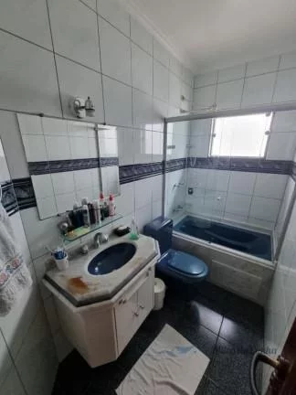 Imagem Lindo Sobrado à Venda com 3 dormitórios, 3 suítes, hidromassagem, 5 vagas, Parque Espacial, São Bernardo do Campo