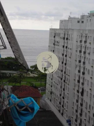 Imagem KIT A VENDA NO EMBARE 1 SALA E 1 BANHEIRO 1 QUADRA DA PRAIA APARTAMENTO REFORMADO