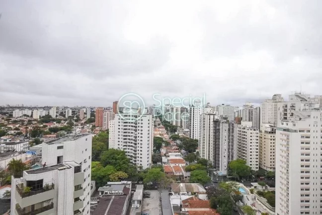 Imagem Ótima cobertura com 257m², Campo Belo, todos os ambientes com varanda e vista! Andar alto, living ...