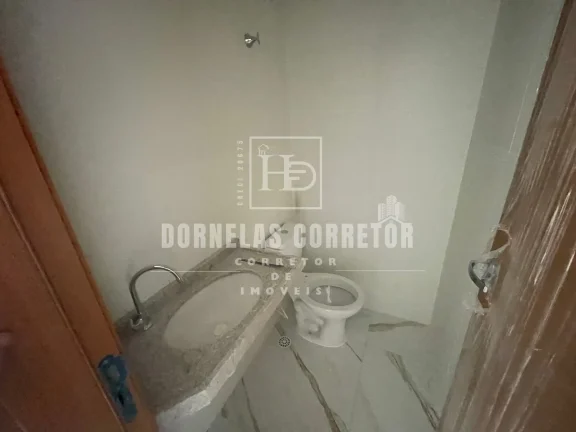 Imagem Casa com 2 Suítes na Rua do Shopping - Localização Privilegiada e Conforto Garantido!