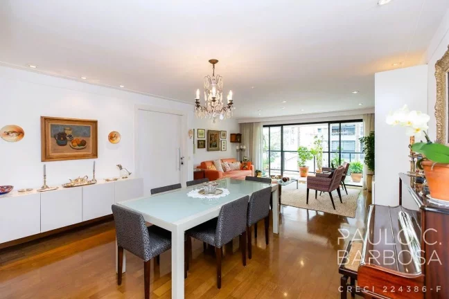 Imagem Vila Nova Conceição Venda - 3 suítes - 3 vagas - 161m²