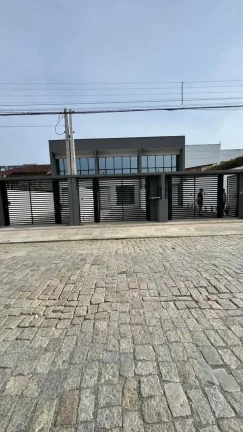 Imagem Geminado com 3 dormitórios sendo 1 suíte e 2 vagas de garagem Boa Vista | Joinville/SC