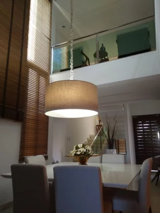 Imagem Casa de Luxo no Condomínio Ravines - Espaço, Conforto e Elegância