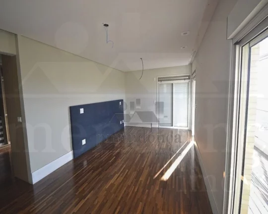 Imagem Apartamento com living amplo para 03 ambientes, terraço com churrasqueira, piso de mármore, sala d...