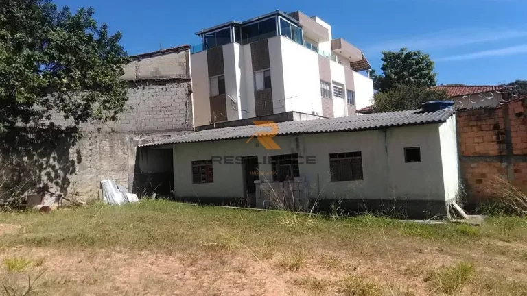 Imagem OPORTUNIDADE - Lote comercial á venda no bairro Planalto
